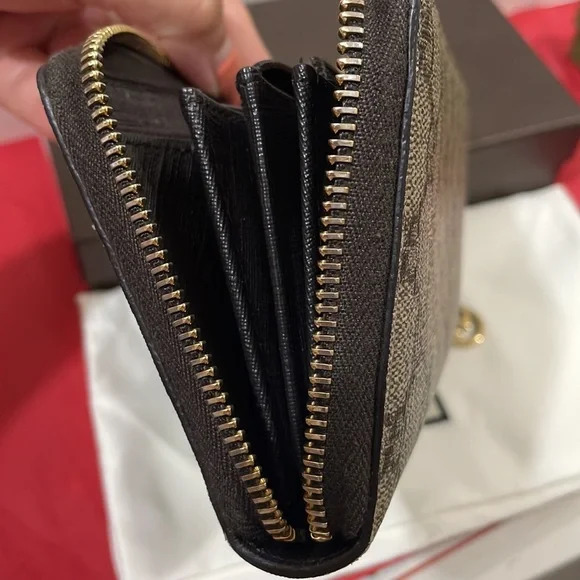 Sold‼️‼️Authentic Gucci Monogram Long Zippy Wallet💓 - Picture 14 of 17